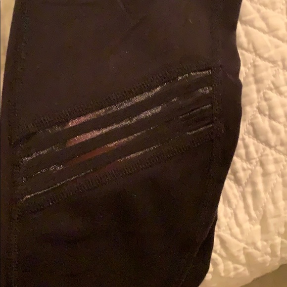 Cut out high rise alo leggings - Picture 4 of 5